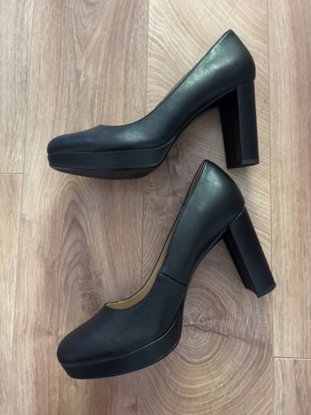 NWOT Naturalizer Black Leather Platform Block Heel Pumps Size 9